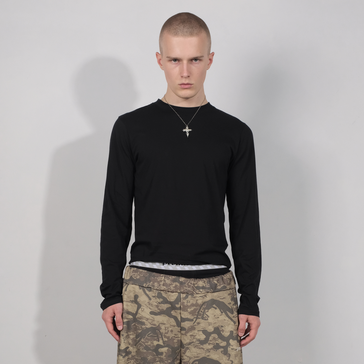 MIST LONGSLEEVE BLACK